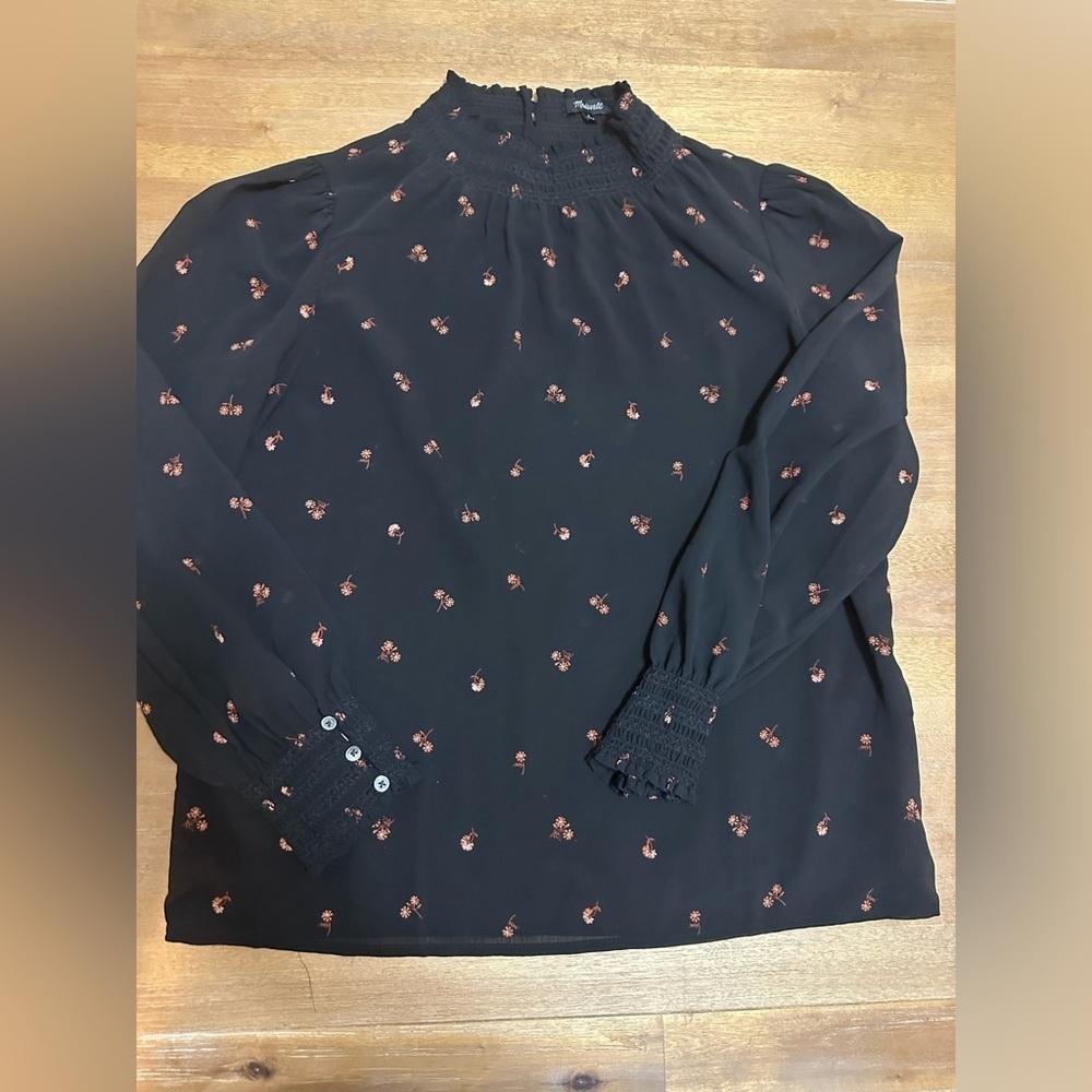 Madewell Georgette Smocked Mockneck Top Size small - Picture 2 of 10